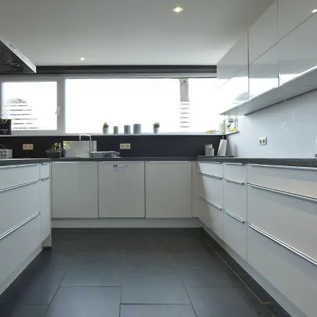 Relaxing In بيت للعطل ستافيلوت